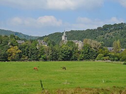 Cozy Holiday Home With an Oven in a Green Area