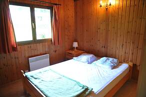 Cozy Holiday Home With an Oven in a Green Area