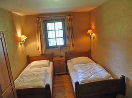 Beautiful Wooden Chalet With Large Garden