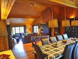 Beautiful Wooden Chalet With Large Garden