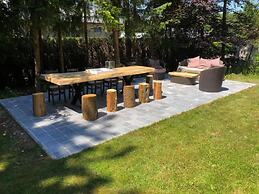 Beautiful Wooden Chalet With Large Garden