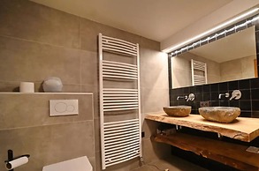 Beautiful Wooden Chalet With Large Garden