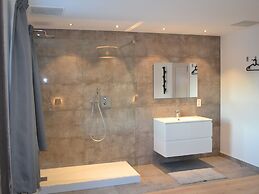 Mondern Furnished Holiday Home