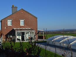 Mondern Furnished Holiday Home