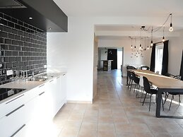 Mondern Furnished Holiday Home