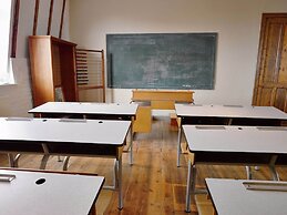 Oud Schooltje De Linde for Twenty Person