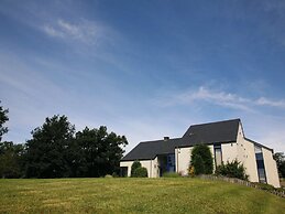 Luxurious Cottage in Durbuy With Swimming Pool