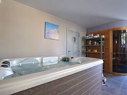 Luxurious Cottage in Durbuy With Swimming Pool