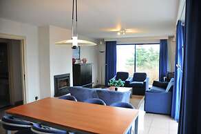 Apt w/ Fireplace & Garden