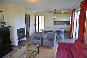 Apt w/ Fireplace & Garden