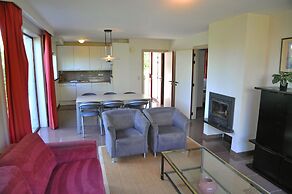 Apt w/ Fireplace & Garden