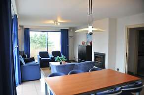 Apt w/ Fireplace & Garden