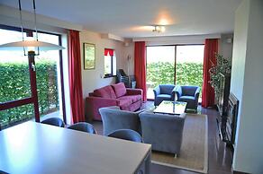 Apt w/ Fireplace & Garden