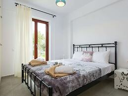 Villa in Arkadi With Pool and Deck Chairs