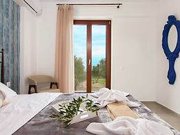 Villa in Arkadi With Pool and Deck Chairs