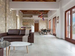 Villa in Arkadi With Pool and Deck Chairs