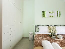 Villa in Arkadi With Pool and Deck Chairs