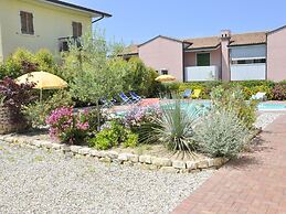 Spacious Apartment With Garden