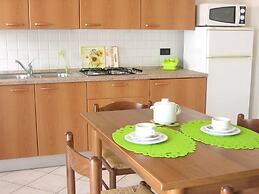 Spacious Apartment With Garden