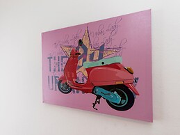 Spacious Apartment With Garden