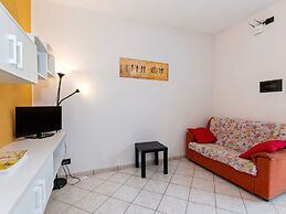 Spacious Apartment With Garden