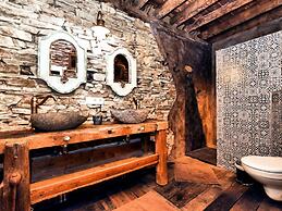 Beautiful, One-of its Kind Home With a Sauna