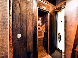 Beautiful, One-of its Kind Home With a Sauna