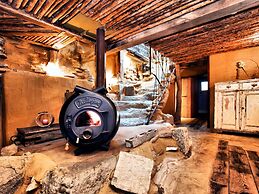 Beautiful, One-of its Kind Home With a Sauna