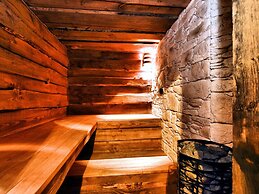 Beautiful, One-of its Kind Home With a Sauna