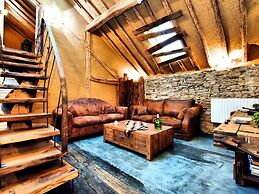 Beautiful, One-of its Kind Home With a Sauna