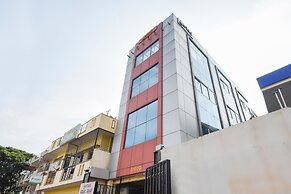 OYO 62496 Srigandha Party Hall
