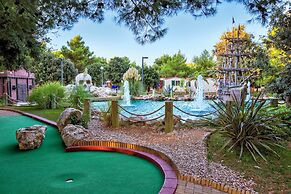 Amadria Park Deluxe Beach Mobile Home