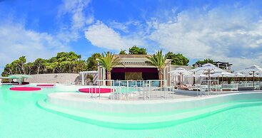 Amadria Park Deluxe Beach Mobile Home