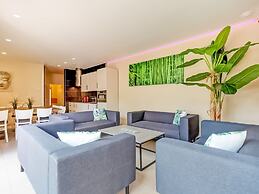 Modern Holiday Home in Avelgem with Sauna & Hot Tub
