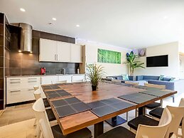 Modern Holiday Home in Avelgem with Sauna & Hot Tub