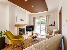 Brand new Countryside Villa With Heated Pool