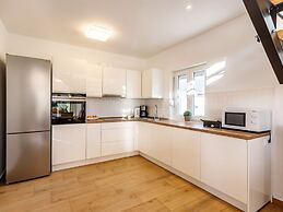 Brand new Countryside Villa With Heated Pool