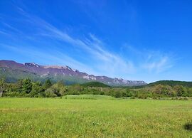 Quiet Country Side Cottage with Private Garden & WiFi near Nature Park