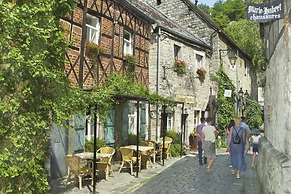 Attractive Holiday Home in Somme-leuze With Sauna