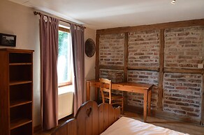 Chalet Retreat With Sauna