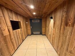 Chalet Retreat With Sauna