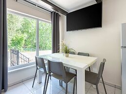 Soothing Holiday Home in Starigrad near Sea