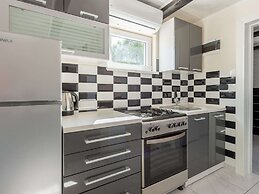 Soothing Holiday Home in Starigrad near Sea