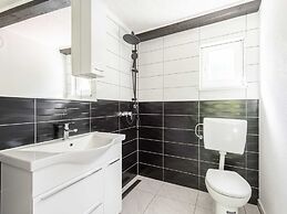 Soothing Holiday Home in Starigrad near Sea