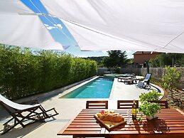 Deluxe Villa in Šibenik near Lake