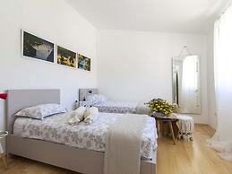 Deluxe Villa in Šibenik near Lake