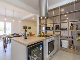 Deluxe Villa in Šibenik near Lake