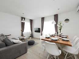 Modern Villa in Nin With Terrace