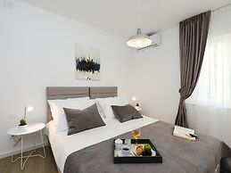 Modern Villa in Nin With Terrace