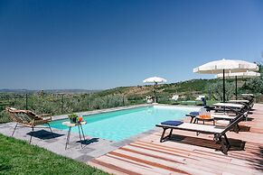 Luxurious Villa in Cortona Tuscany with Hot Tub